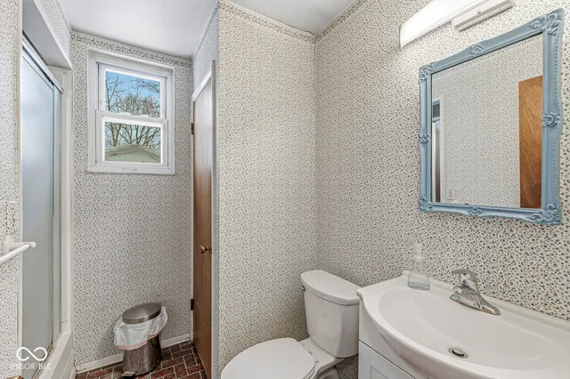 $349,900 | 402 Jenny Lane, Carmel, IN 46032