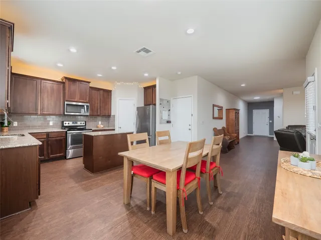 $349,900 | 304 La Escalera Drive, Leander, TX 78641