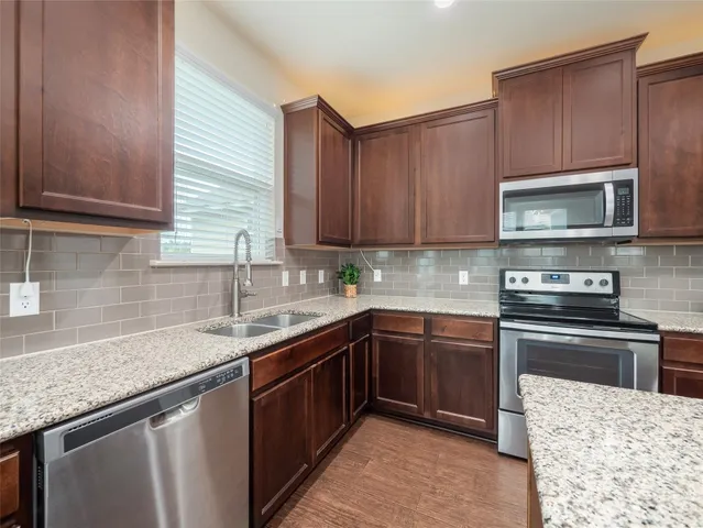 $349,900 | 304 La Escalera Drive, Leander, TX 78641