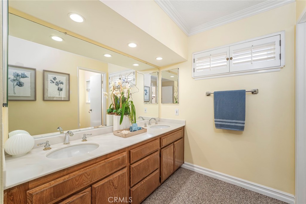 24722 Vía Del Rio Lake Forest, CA 92630 - Photo 22 of 56
