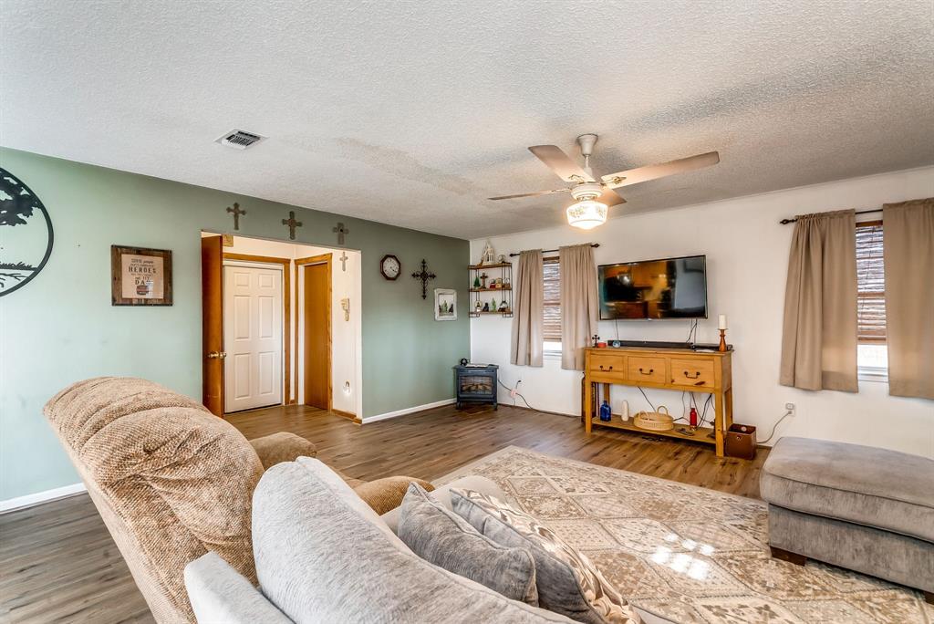 2912 Farm To Market 920 Weatherford, TX 76088 - Photo 11 of 33