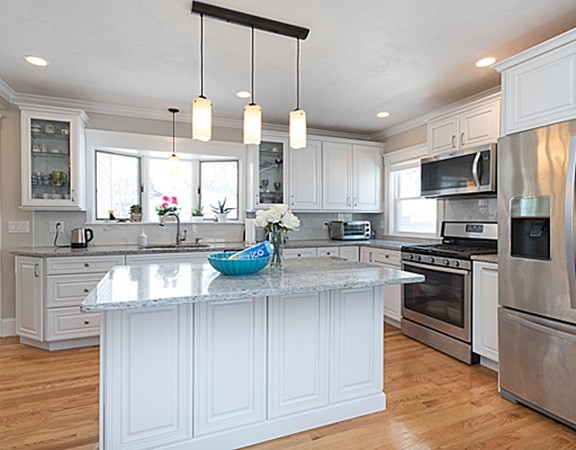 80 Hawthorn Road Braintree, MA 02184 - Photo 2 of 19 Gallery Image 2