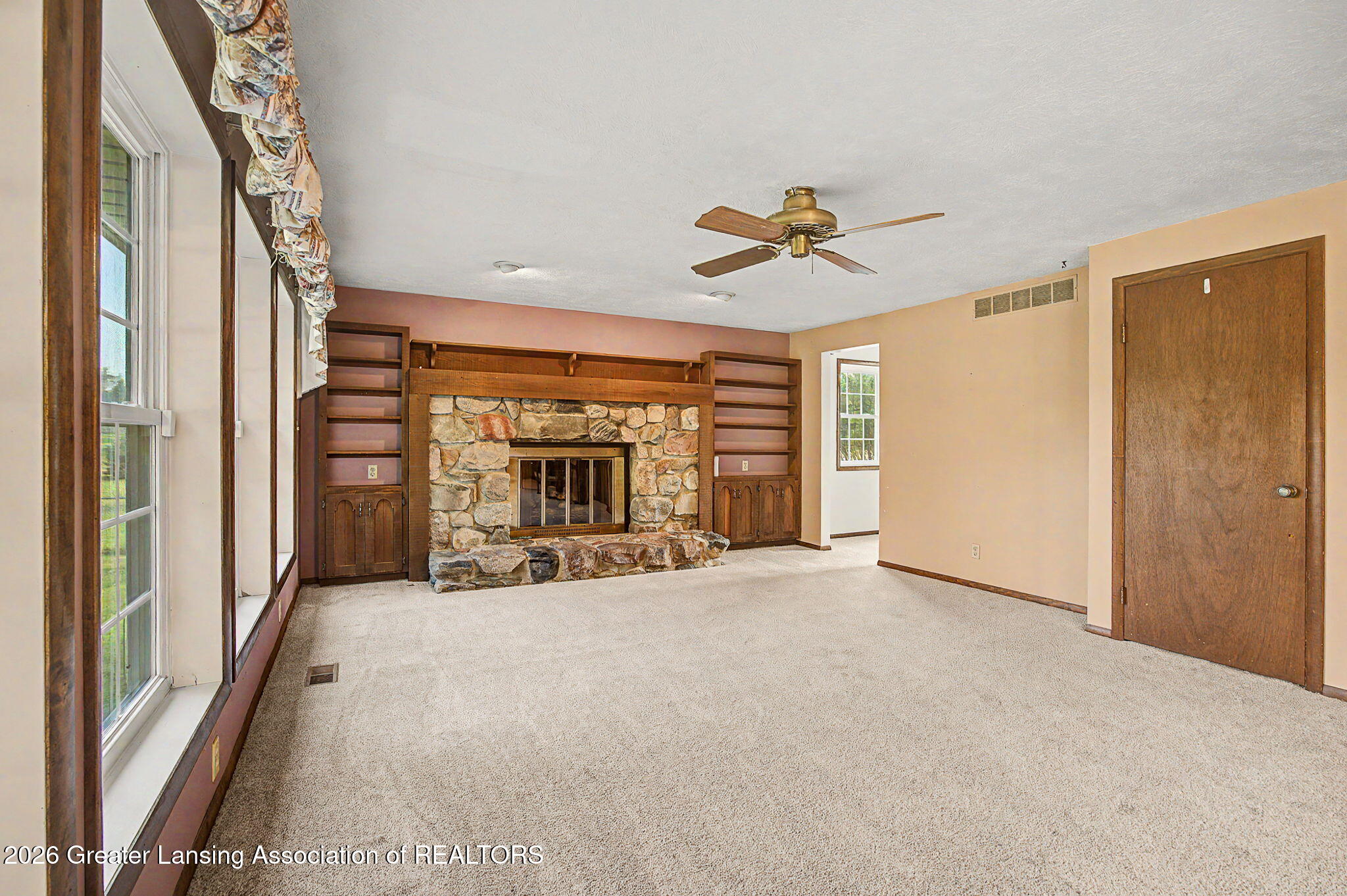 350 South Michigan Road Eaton Rapids, MI 48827 - Photo 9 of 64 10-web-or-mls-CQ1A8433
