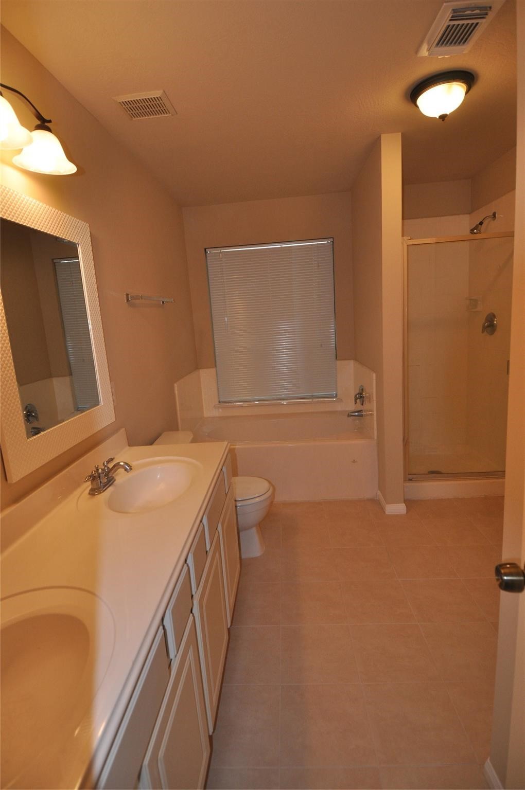 5823 Ridgebluff Lane Katy, TX 77449 - Photo 11 of 22