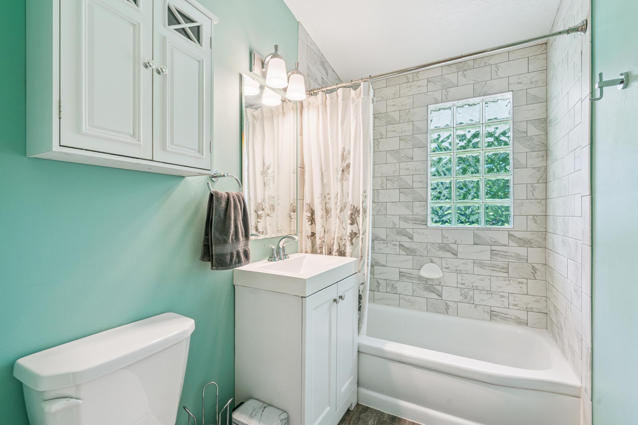 15809 Woodgate Road South Minnetonka, MN 55345 - Photo 12 of 41 Gallery Image 12