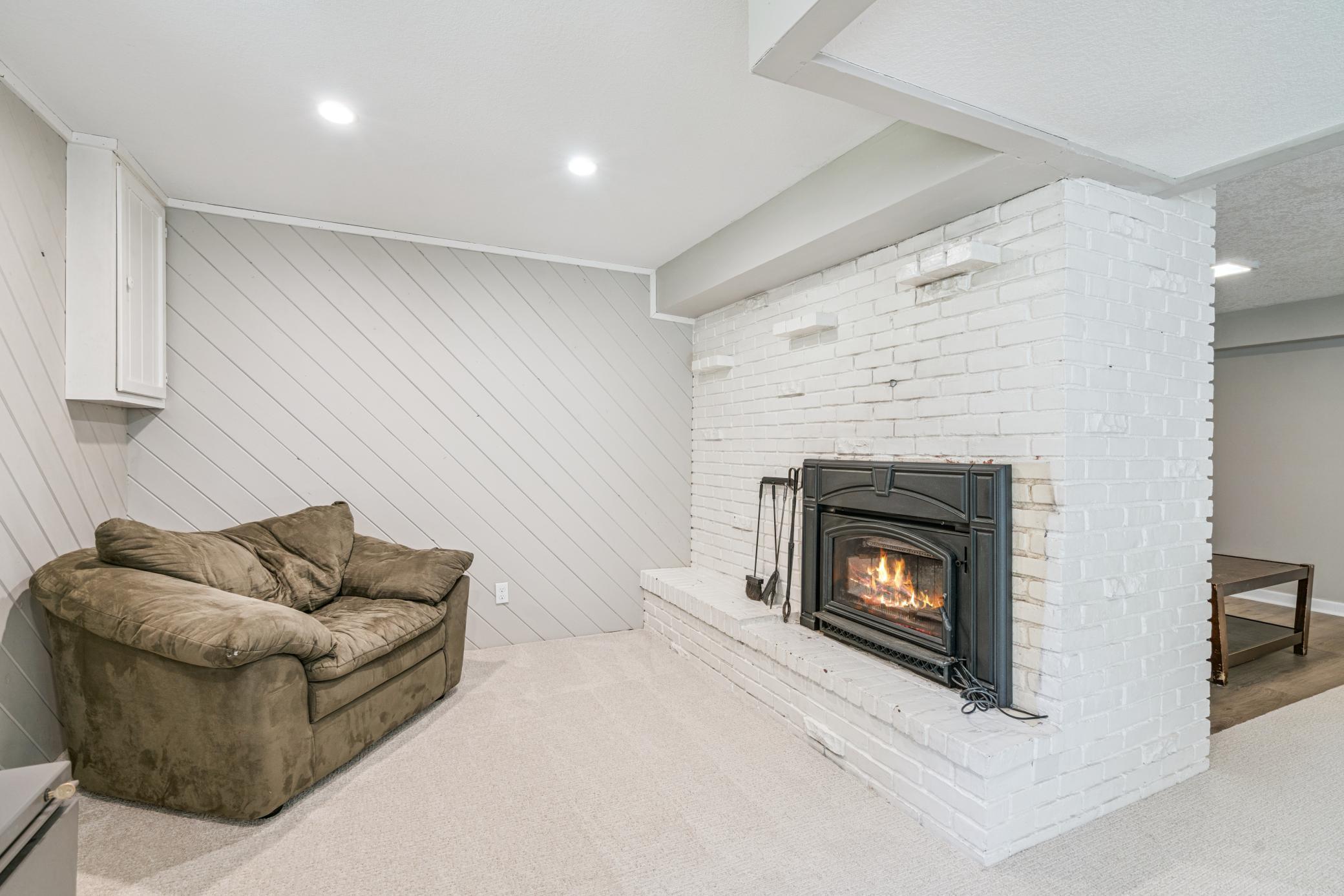 15809 Woodgate Road South Minnetonka, MN 55345 - Photo 26 of 41 Gallery Image 26