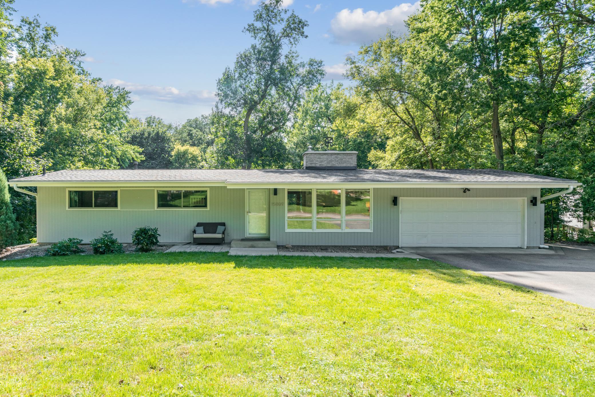 15809 Woodgate Road South Minnetonka, MN 55345 - Photo 3 of 41 Gallery Image 3