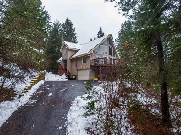 $599,000 | 1418 Four Mile Road, Viola, ID 83872