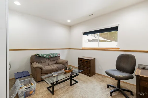 $599,000 | 1418 Four Mile Road, Viola, ID 83872