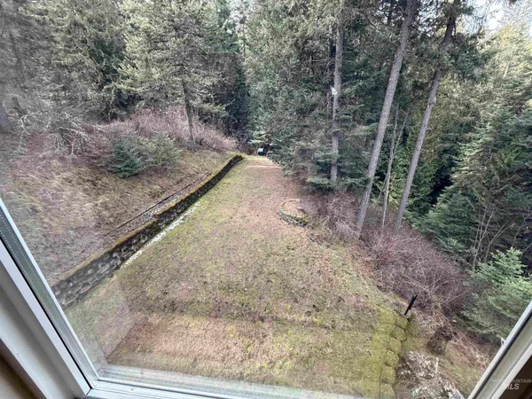 $599,000 | 1418 Four Mile Road, Viola, ID 83872