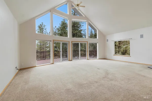 $599,000 | 1418 Four Mile Road, Viola, ID 83872