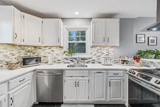 $575,000 | 5047 Williston Road, Williston, VT 05495