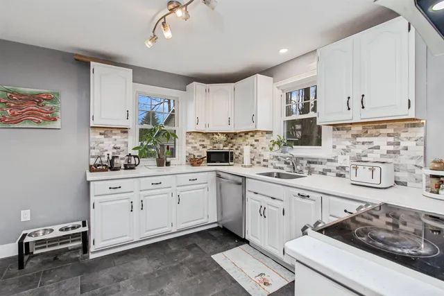 $575,000 | 5047 Williston Road, Williston, VT 05495