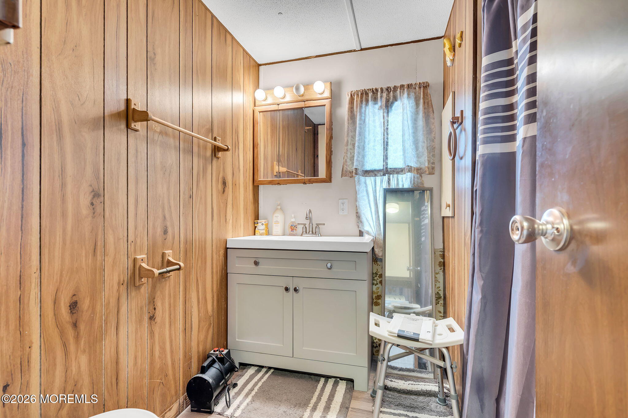 29 Cathy Court Jackson, NJ 08527 - Photo 17 of 28 17-web-or-mls-DSC03141