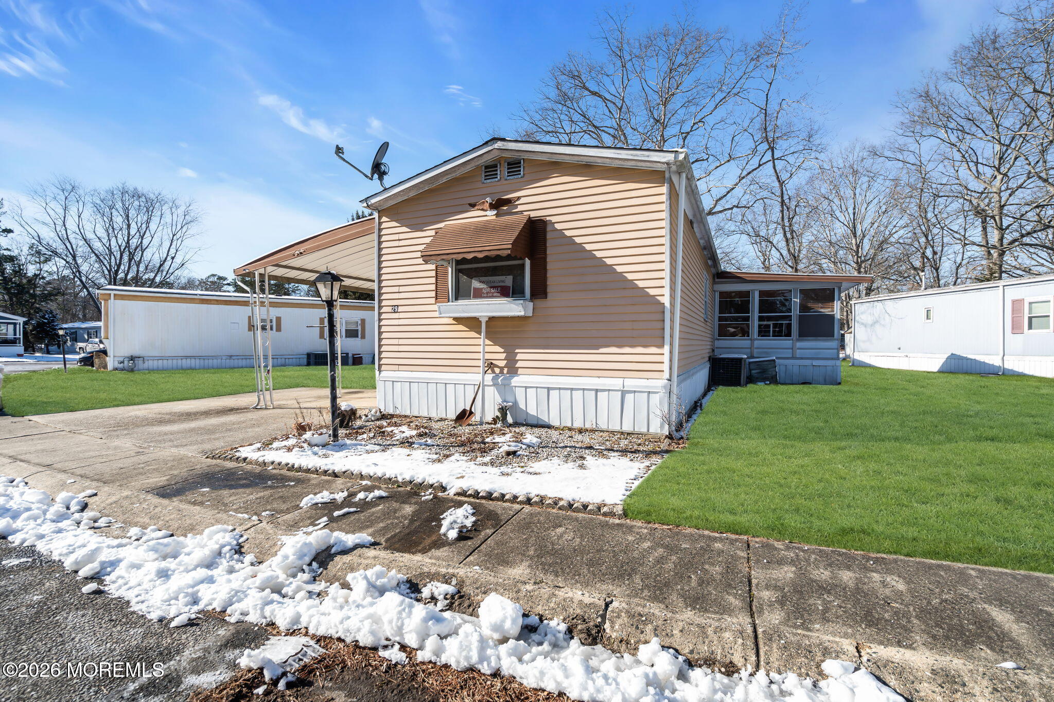 29 Cathy Court Jackson, NJ 08527 - Photo 3 of 28 3-web-or-mls-DSC03186-1