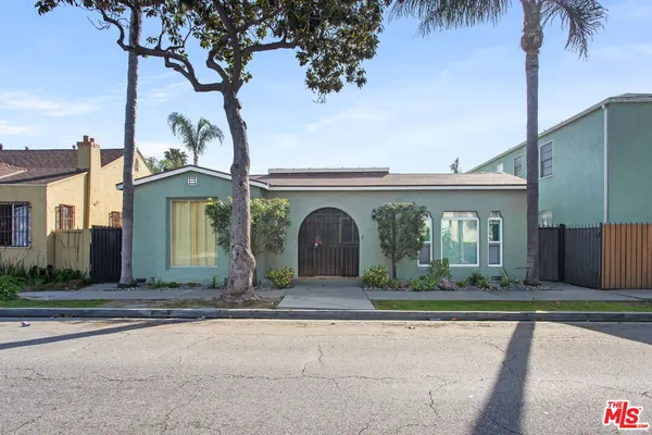 $978,700 | 1950 Magnolia Avenue, Long Beach, CA 90806