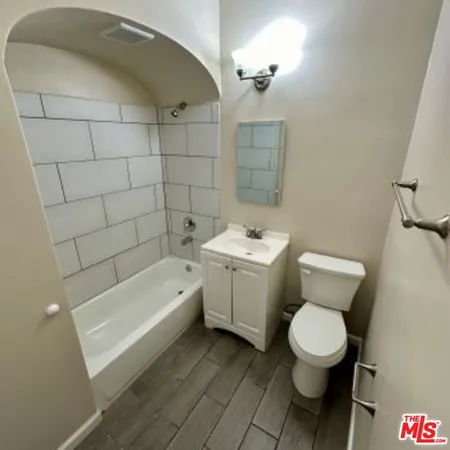 $978,700 | 1950 Magnolia Avenue, Long Beach, CA 90806