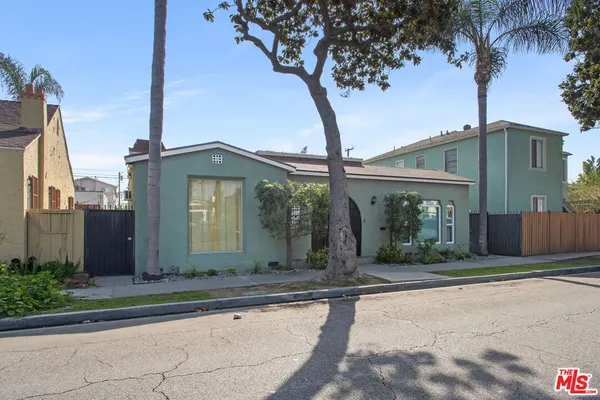 $978,700 | 1950 Magnolia Avenue, Long Beach, CA 90806