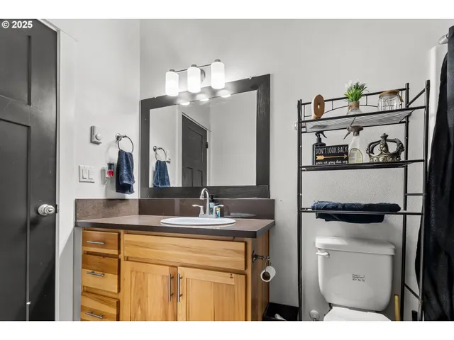 $499,000 | 1172 Chinookan Drive, Cascade Locks, OR 97014