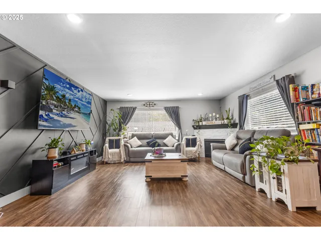 $499,000 | 1172 Chinookan Drive, Cascade Locks, OR 97014