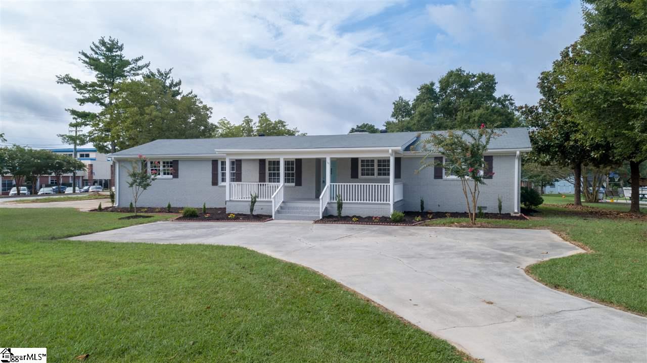 148 Stokes Road Simpsonville, SC 29681 - Photo 6 of 36 Gallery Image 6