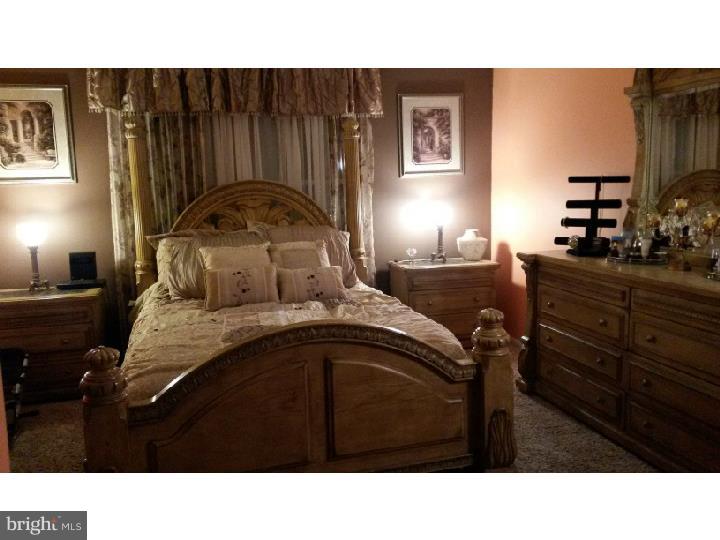 33 Cleft Rock Road Levittown, PA 19057 - Photo 8 of 22 Bedroom - Main