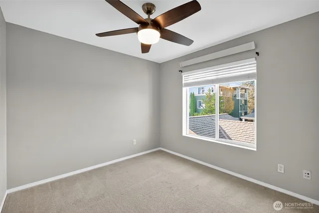 $415,500 | 1981 24th Avenue Northeast, Unit 204, Issaquah, WA 98029