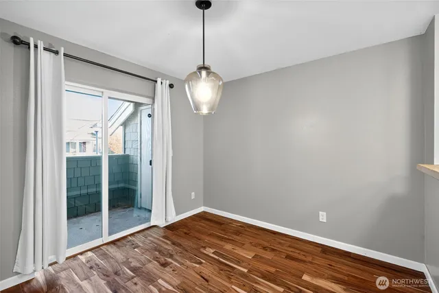 $415,500 | 1981 24th Avenue Northeast, Unit 204, Issaquah, WA 98029