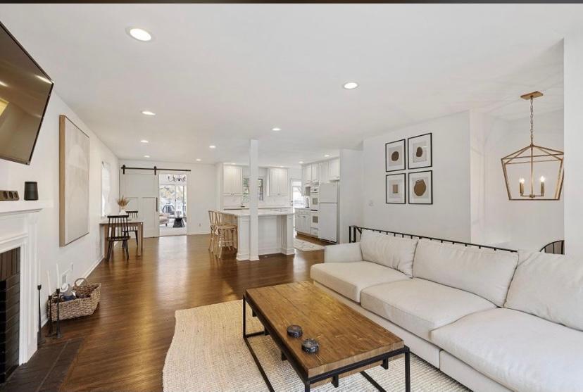 4520 Vandervork Avenue Edina, MN 55436 - Photo 3 of 18