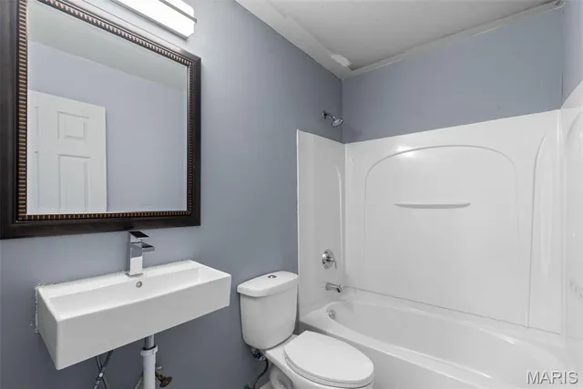 $385,000 | 1514 Laurel Bluffs Drive, Hazelwood, MO 63042