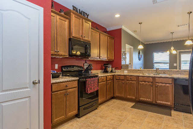 9335 Pembrook Loop Fairhope, AL 36532 - Photo 4 of 16