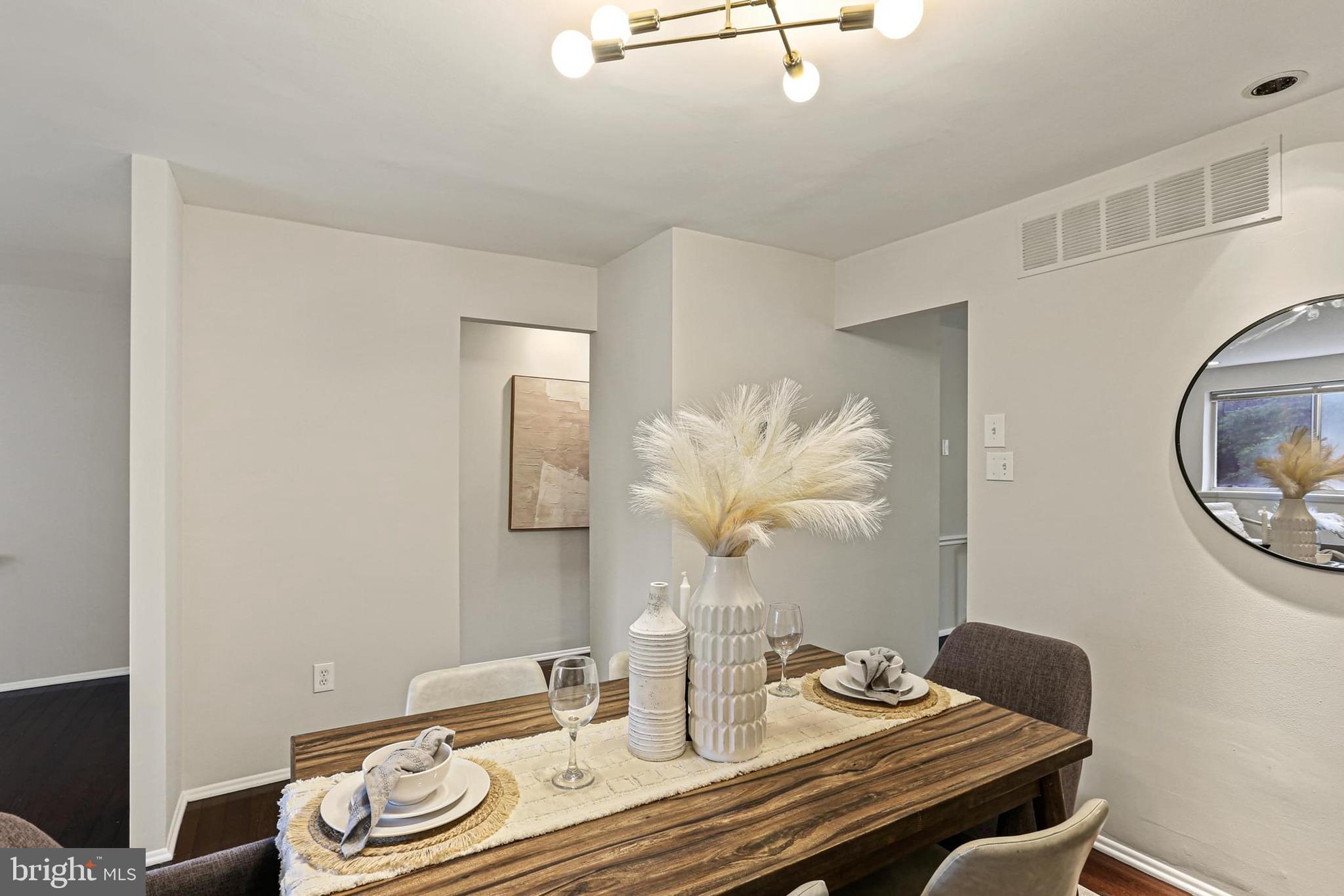 9772 Early Spring Way Columbia, MD 21046 - Photo 6 of 28 Gallery Image 6