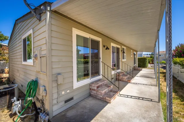 a view of house with a outdoor space