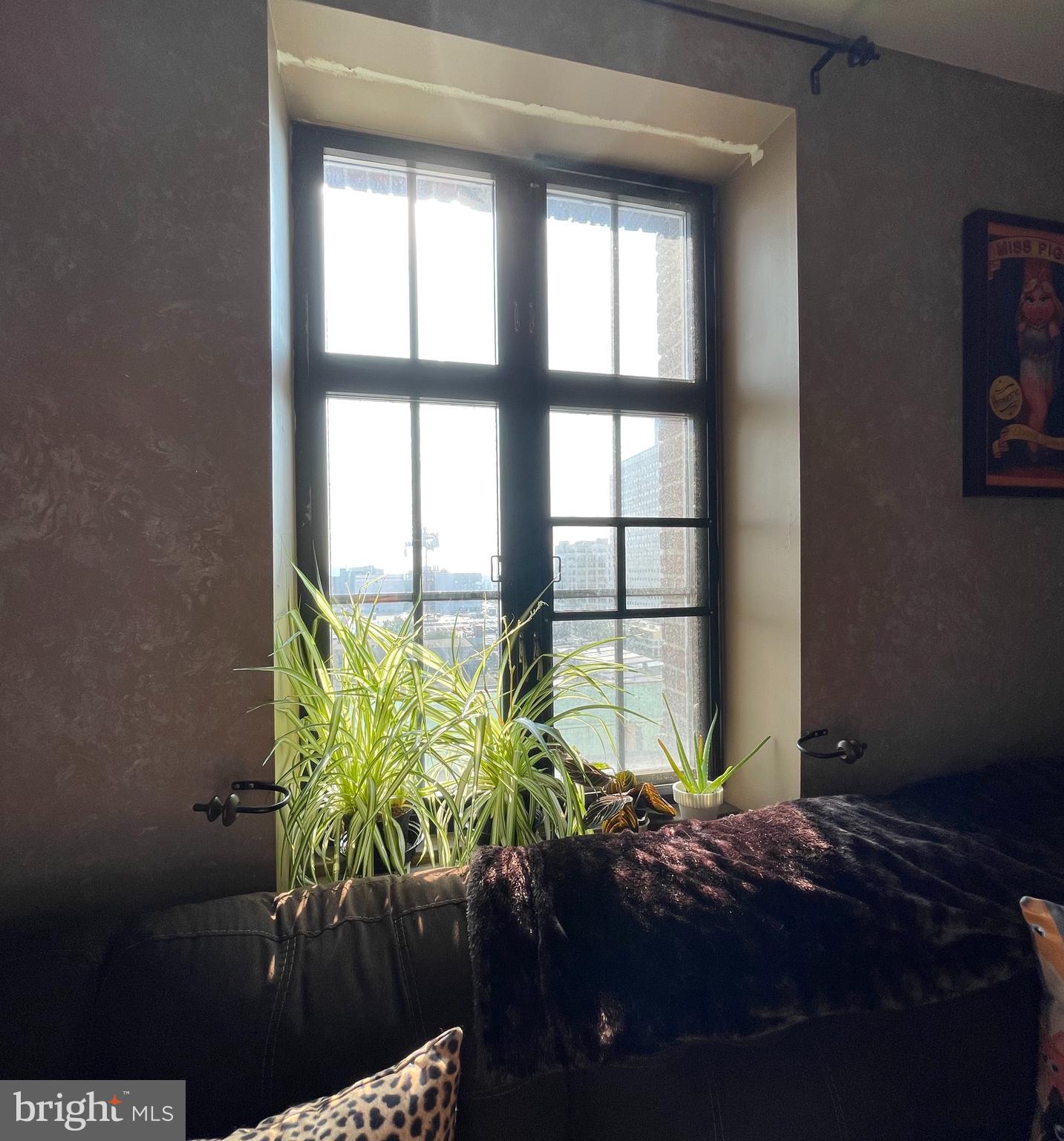 1601 Spring Garden Street, Unit 510 Philadelphia, PA 19130 - Photo 2 of 5
