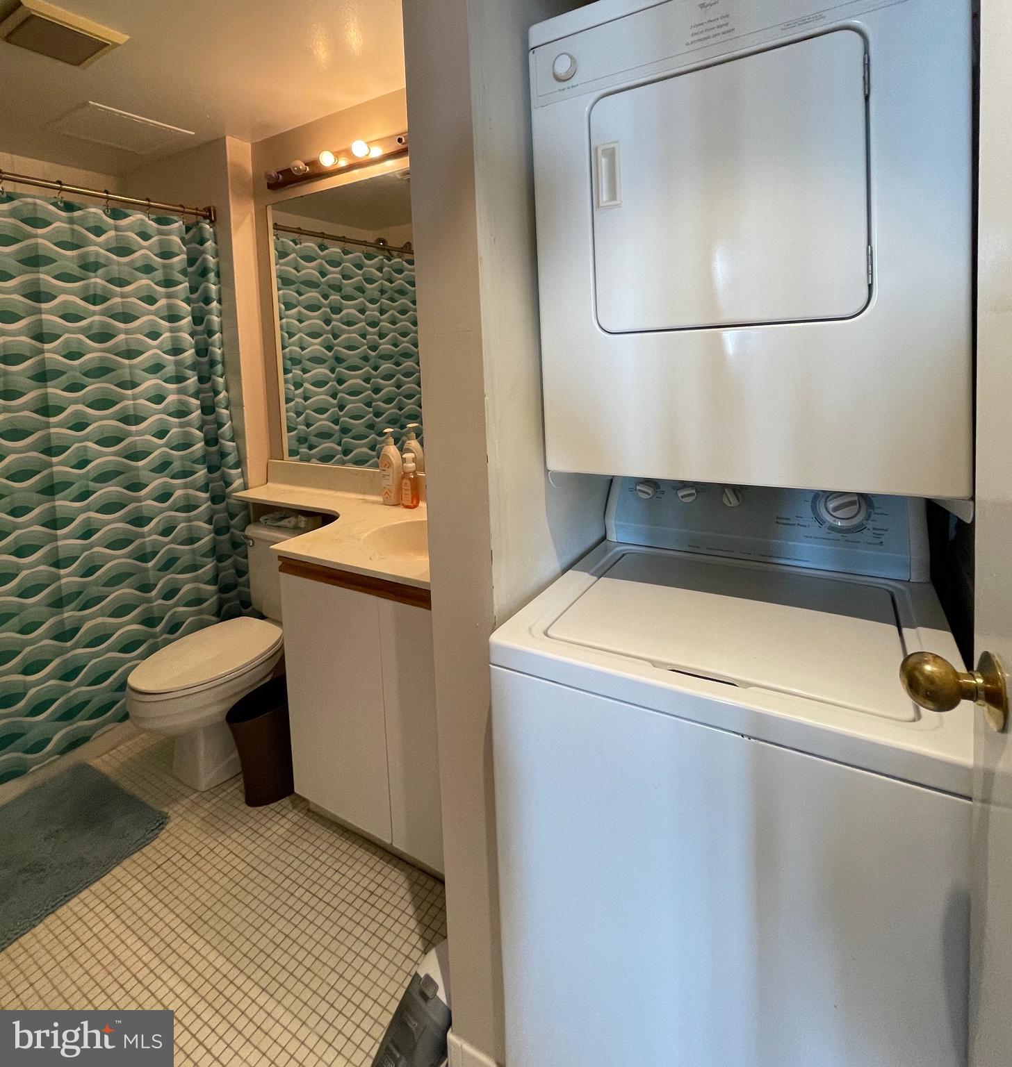 1601 Spring Garden Street, Unit 510 Philadelphia, PA 19130 - Photo 5 of 5 a bathroom with a sink and a toilet