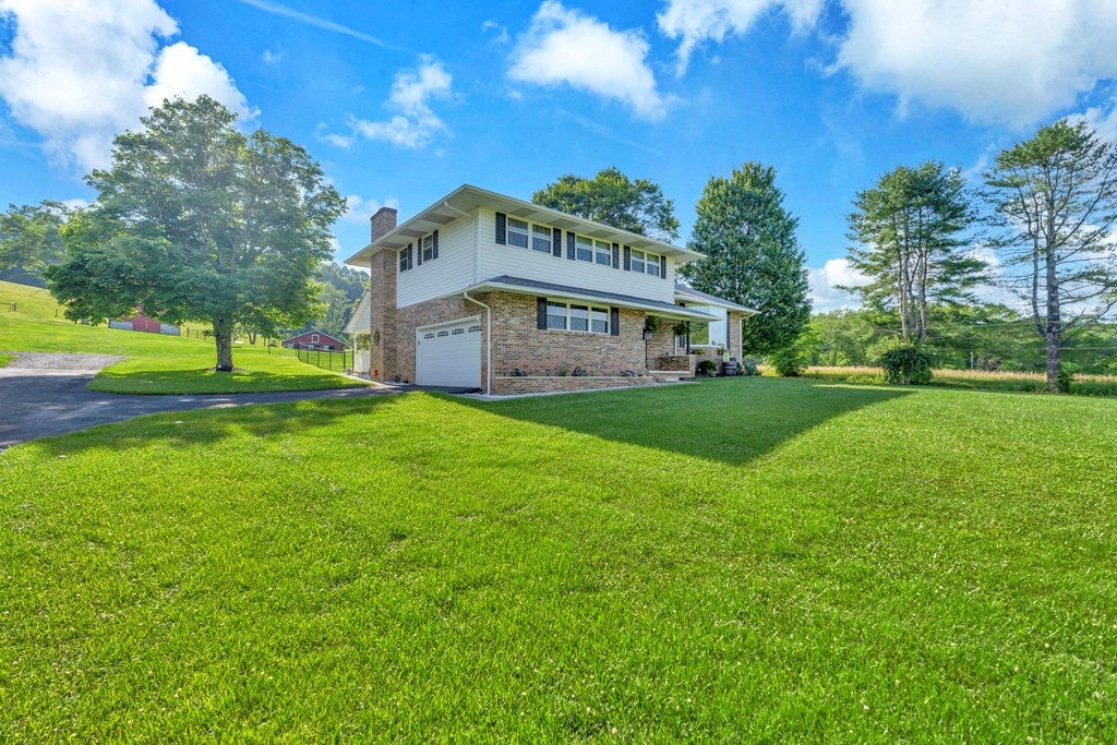 4035 Gatewood Road Fayetteville, WV 25840 - Photo 6 of 75 Gallery Image 6