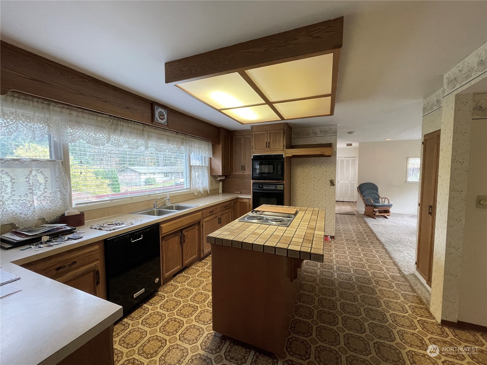 1335 Roland Street Bellingham, WA 98229 - Photo 12 of 38 Gallery Image 12