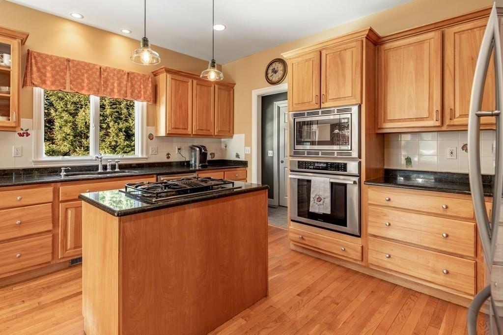 24 York Road Wayland, MA 01778 - Photo 17 of 35 Gallery Image 17