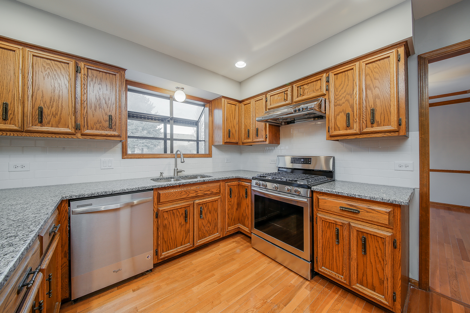 1779 Denison Road Naperville, IL 60565 - Photo 11 of 36