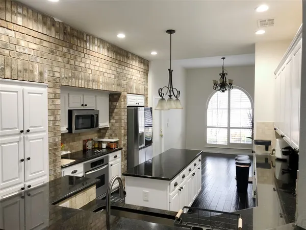 $2,950 | 1101 Old Ml Road, Cedar Park, TX 78613