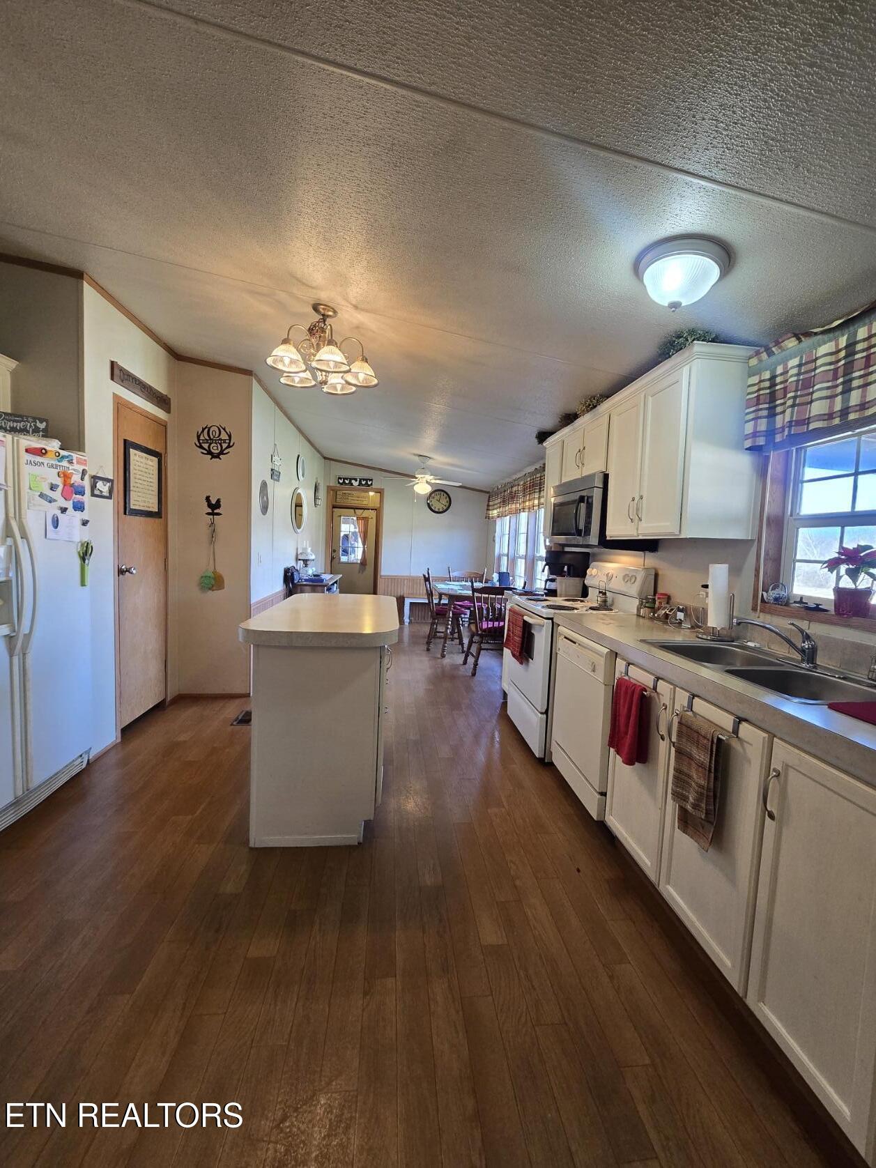 8275 Brimstone Road Robbins, TN 37852 - Photo 11 of 59 20260122_121754