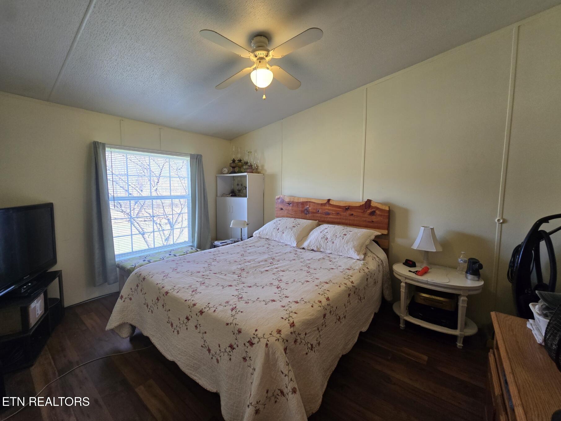 8275 Brimstone Road Robbins, TN 37852 - Photo 19 of 59 20260122_122151