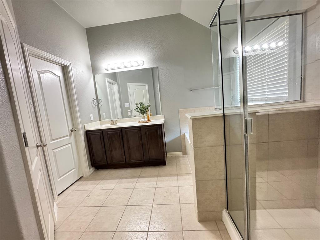6440 Parkstone Way Dallas, TX 75249 - Photo 17 of 19 Gallery Image 17