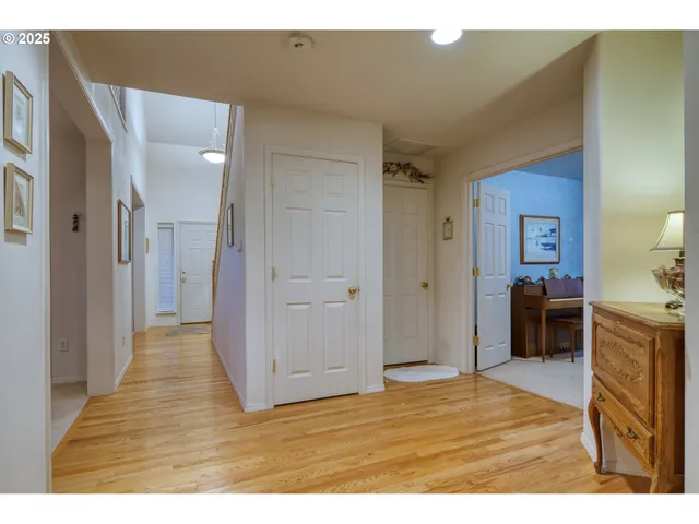 a view of a livingroom and dining room
