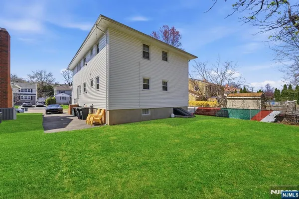 $875,000 | 425 Midland Avenue, Pompton Lakes, NJ 07442