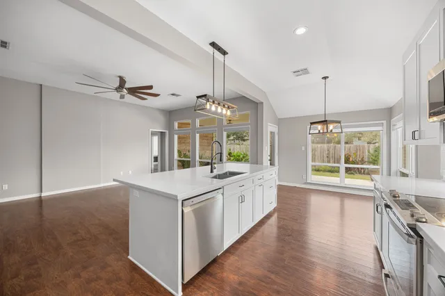 $369,900 | 3422 Mcmahon Way, Missouri City, TX 77459