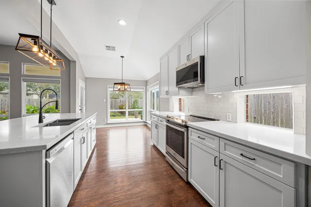 $369,900 | 3422 Mcmahon Way, Missouri City, TX 77459