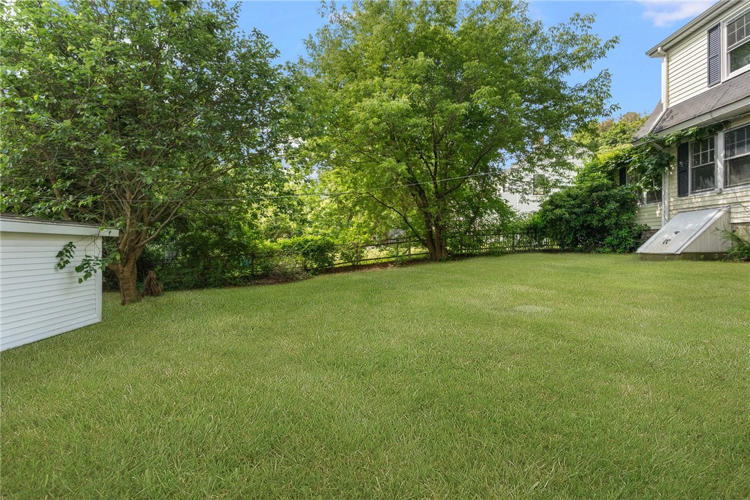 4196 Post Road Warwick, RI 02818 - Photo 6 of 26