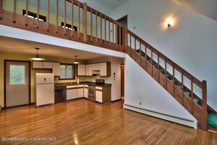 3869 Applegate Road Lake Ariel, PA 18436 - Photo 6 of 13 ApplegateLoft