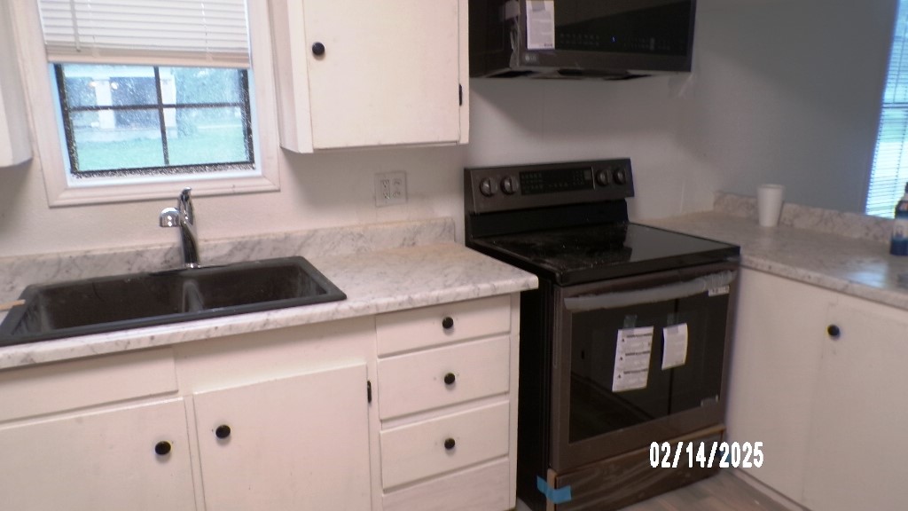 911 North Ave C Beeville, TX 78102 - Photo 17 of 40